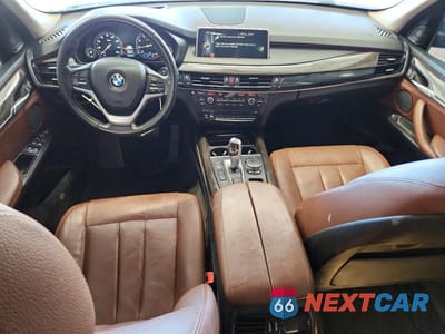 Zdjęcie 8 z 12 samochodu: 2016 BMW X5 XDRIVE35I VIN:5UXKR0C57G0P32494 - miniatura