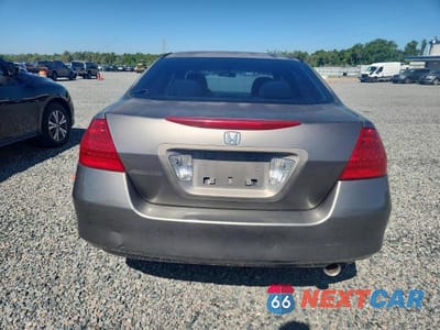 Zdjęcie 6 z 12 samochodu: 2006 HONDA ACCORD EX VIN:1HGCM56736A011002 - miniatura