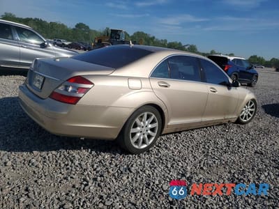 Trzecie zdjęcie samochodu z tyłu: 2007 MERCEDES-BENZ S 550 VIN:WDDNG71X87A049186 - miniatura