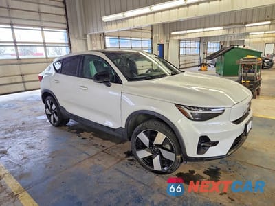 Czwarte zdjęcie samochodu z boku: 2023 VOLVO C40 RECHARGE ULTIMATE VIN:YV4ED3GM4P2055695 - miniatura