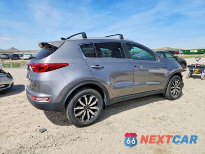 Trzecie zdjęcie samochodu z tyłu: 2017 KIA SPORTAGE EX VIN:KNDPNCAC9H7034029 - miniatura