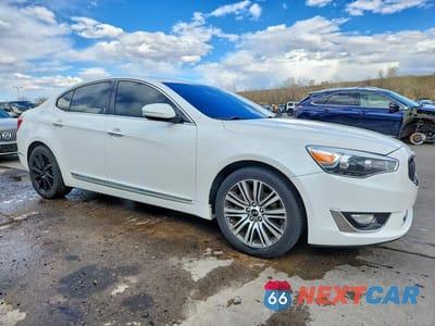 Czwarte zdjęcie samochodu z boku: 2014 KIA CADENZA PREMIUM VIN:KNALN4D74E5120016 - miniatura
