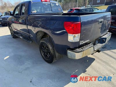 Trzecie zdjęcie samochodu z tyłu: 2012 TOYOTA TUNDRA DOUBLE CAB SR5 VIN:5TFUM5F11CX032440 - miniatura