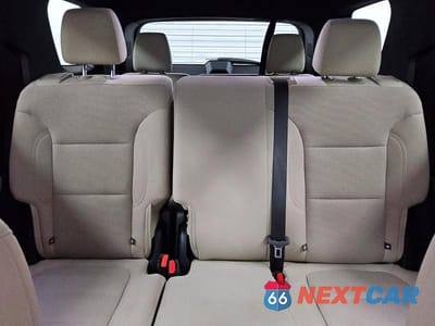 Zdjęcie 10 z 12 samochodu: 2023 CHEVROLET TRAVERSE LS VIN:1GNERLKW6PJ239496 - miniatura