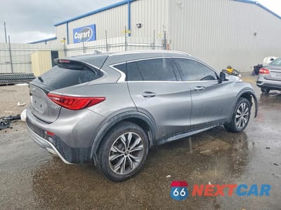 Trzecie zdjęcie samochodu z tyłu: 2017 INFINITI QX30 LUXURY VIN:SJKCH5CR9HA018898 - miniatura