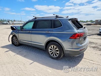 Drugie zdjęcie samochodu z przodu: 2018 VOLKSWAGEN TIGUAN SE VIN:3VV3B7AX7JM108465 - miniatura