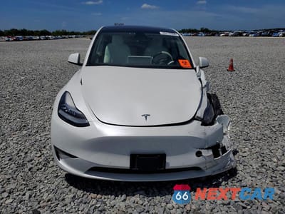 Piąte zdjęcie samochodu w środku: 2021 TESLA MODEL Y VIN:5YJYGDEE4MF197790 - miniatura