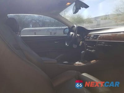 Piąte zdjęcie samochodu w środku: 2010 BMW 335 I VIN:WBAWB7C58AP048601 - miniatura