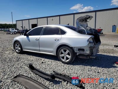 Drugie zdjęcie samochodu z przodu: 2012 VOLKSWAGEN PASSAT SE VIN:1VWBP7A36CC049595 - miniatura
