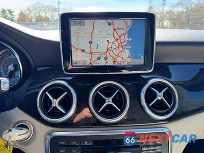 Zdjęcie 8 z 13 samochodu: 2014 MERCEDES-BENZ CLA 250 4MATIC VIN:WDDSJ4GB9EN141332 - miniatura