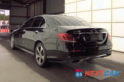 Trzecie zdjęcie samochodu z tyłu: 2019 MERCEDES-BENZ E 300 4MATIC VIN:WDDZF4KB2KA573612 - miniatura