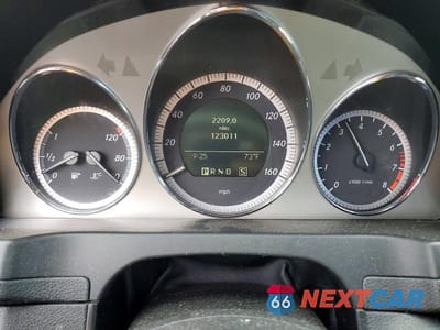 Zdjęcie 9 z 11 samochodu: 2009 MERCEDES-BENZ C 300 VIN:WDDGF54X79F226845 - miniatura