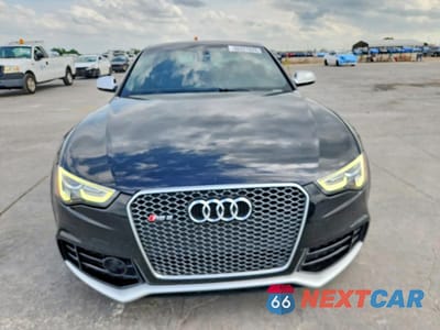 Piąte zdjęcie samochodu w środku: 2013 AUDI RS5 VIN:WUAC6AFR7DA900971 - miniatura