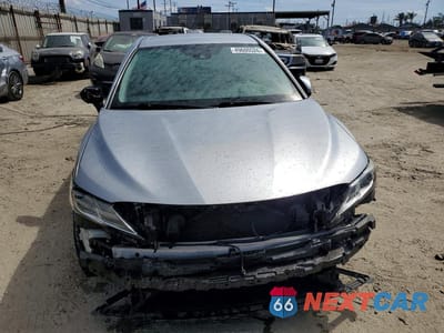 Piąte zdjęcie samochodu w środku: 2019 TOYOTA CAMRY SE VIN:4T1B11HK6KU681385 - miniatura