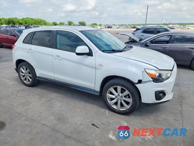 Czwarte zdjęcie samochodu z boku: 2015 MITSUBISHI OUTLANDER SPORT ES VIN:4A4AP3AU7FE062468 - miniatura