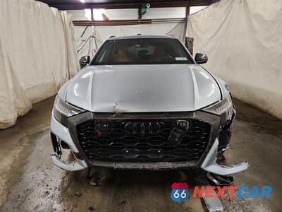 Piąte zdjęcie samochodu w środku: 2024 AUDI RS Q8 VIN:WU1ARBF14RD009654 - miniatura