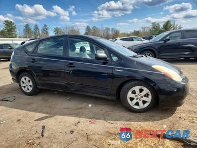 Czwarte zdjęcie samochodu z boku: 2007 TOYOTA PRIUS BASE VIN:JTDKB20U277576837 - miniatura