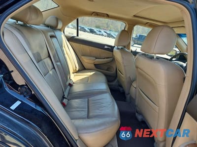 Zdjęcie 10 z 13 samochodu: 2004 HONDA ACCORD EX VIN:1HGCM66524A046230 - miniatura
