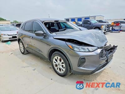 Czwarte zdjęcie samochodu z boku: 2023 FORD ESCAPE ACTIVE VIN:1FMCU0GN8PUA91651 - miniatura