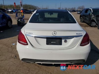 Zdjęcie 6 z 12 samochodu: 2017 MERCEDES-BENZ C 300 4MATIC VIN:55SWF4KB7HU195220 - miniatura