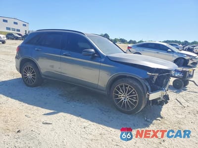 Czwarte zdjęcie samochodu z boku: 2019 MERCEDES-BENZ GLC 300 VIN:WDC0G4JB0KV169843 - miniatura