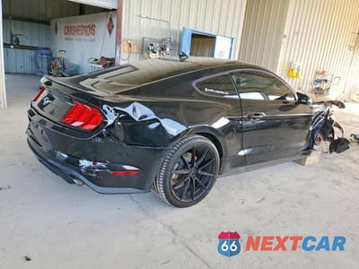 Trzecie zdjęcie samochodu z tyłu: 2022 FORD MUSTANG VIN:1FA6P8TH7N5107083 - miniatura