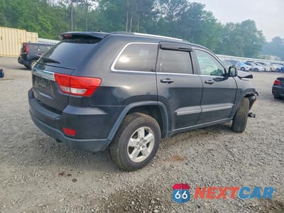 Trzecie zdjęcie samochodu z tyłu: 2013 JEEP GRAND CHEROKEE LAREDO VIN:1C4RJEAG5DC517599 - miniatura