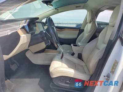Zdjęcie 7 z 13 samochodu: 2019 TESLA MODEL X VIN:5YJXCAE25KF181347 - miniatura