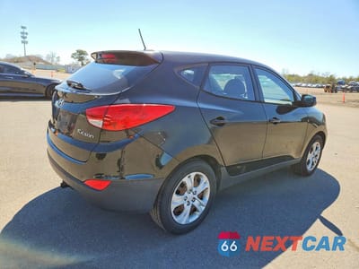 Trzecie zdjęcie samochodu z tyłu: 2011 HYUNDAI TUCSON GL VIN:KM8JT3ABXBU229421 - miniatura