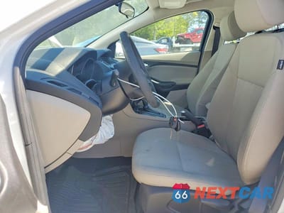 Zdjęcie 7 z 12 samochodu: 2017 FORD FOCUS SE VIN:1FADP3F24HL221138 - miniatura