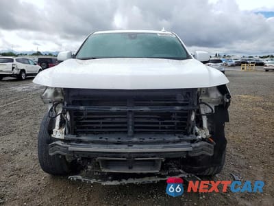Piąte zdjęcie samochodu w środku: 2022 CHEVROLET TAHOE K1500 LT VIN:1GNSKNKT5NR227220 - miniatura