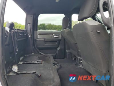 Zdjęcie 10 z 12 samochodu: 2021 RAM 3500 BIG HORN VIN:3C63RRHL0MG513974 - miniatura