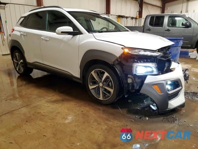 Czwarte zdjęcie samochodu z boku: 2020 HYUNDAI KONA ULTIMATE VIN:KM8K5CA59LU548268 - miniatura