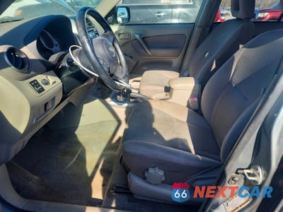 Zdjęcie 7 z 13 samochodu: 2005 TOYOTA RAV4 BASE VIN:JTEHD20V150059687 - miniatura