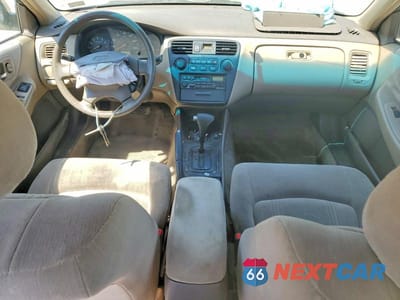 Zdjęcie 8 z 12 samochodu: 2000 HONDA ACCORD LX VIN:1HGCG6652YA021177 - miniatura