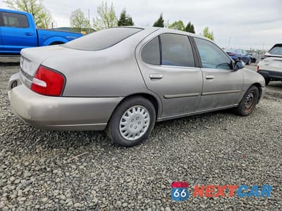 Trzecie zdjęcie samochodu z tyłu: 2001 NISS ALTIMA SL 4D SEDAN VIN:1N4DL01D51C166613 - miniatura