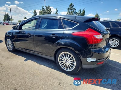 Drugie zdjęcie samochodu z przodu: 2014 FORD FOCUS BEV VIN:1FADP3R45EL311844 - miniatura