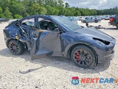 Czwarte zdjęcie samochodu z boku: 2024 TESLA MODEL Y VIN:7SAYGDEE2RA228154 - miniatura