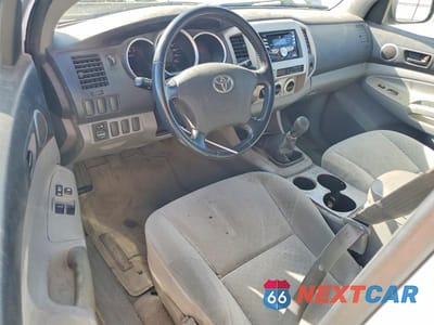 Zdjęcie 8 z 11 samochodu: 2005 TOYOTA TACOMA BASE VIN:5TETX22N75Z022789 - miniatura