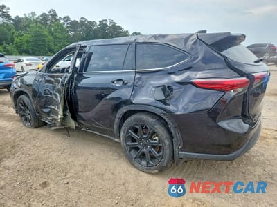 Drugie zdjęcie samochodu z przodu: 2022 TOYOTA HIGHLANDER LE VIN:5TDZZRAH8NS135740 - miniatura