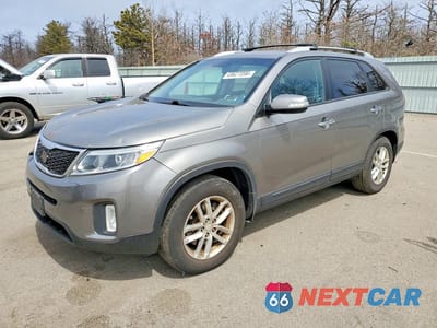 2014 KIA SORENTO LX 5XYKT4A79EG461847 - główne zdjęcie licytacji z USA - miniatura