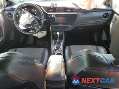 Zdjęcie 8 z 12 samochodu: 2018 TOYOTA COROLLA SE VIN:5YFBURHE8JP785201 - miniatura