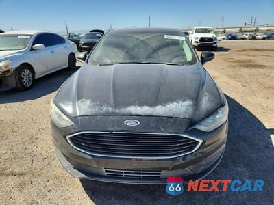 Piąte zdjęcie samochodu w środku: 2017 FORD FUSION SE VIN:3FA6P0HD7HR190278 - miniatura