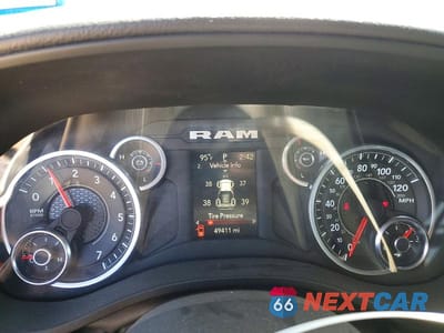Zdjęcie 9 z 12 samochodu: 2023 RAM 1500 TRADESMAN VIN:1C6RREGT5PN654359 - miniatura