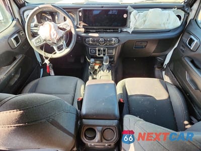 Zdjęcie 8 z 13 samochodu: 2024 JEEP WRANGLER SAHARA 4XE VIN:1C4RJXP65RW233180 - miniatura