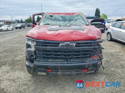 Piąte zdjęcie samochodu w środku: 2025 CHEVROLET SILVERADO K1500 LT TRAIL BOSS VIN:3GCUKFE85SG126558 - miniatura