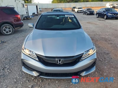 Piąte zdjęcie samochodu w środku: 2017 HONDA ACCORD EXL VIN:1HGCT1B82HA007679 - miniatura