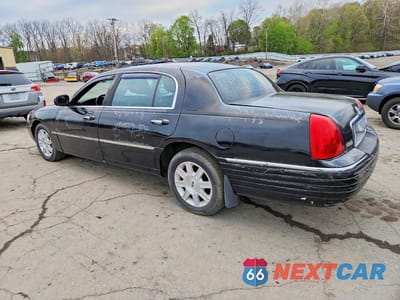 Drugie zdjęcie samochodu z przodu: 2011 LINCOLN TOWN CAR EXECUTIVE L VIN:2LNBL8EV2BX765469 - miniatura