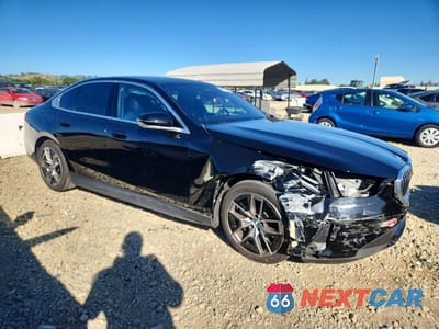 Czwarte zdjęcie samochodu z boku: 2024 BMW I5 EDRIVE 40 VIN:WBY33FK02RCS21145 - miniatura