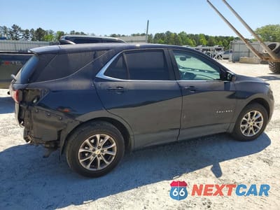 Trzecie zdjęcie samochodu z tyłu: 2020 CHEVROLET EQUINOX LT VIN:2GNAXUEV7L6214630 - miniatura